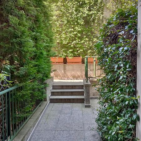 Casa Albertina Grazioso Appartamento Vicino Alla Stazione Монца Экстерьер фото
